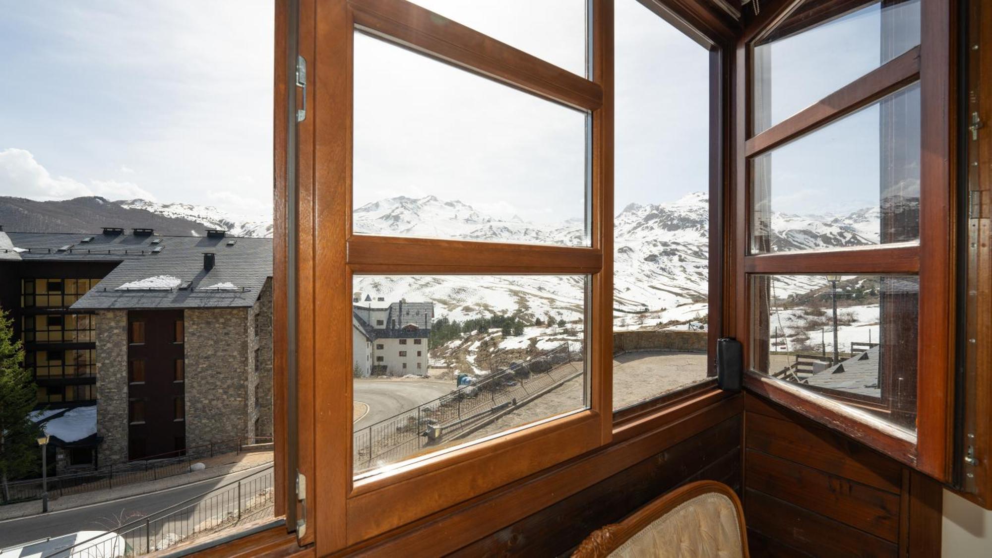 Inmobiliaria Formigal - admite mascotas Exterior foto